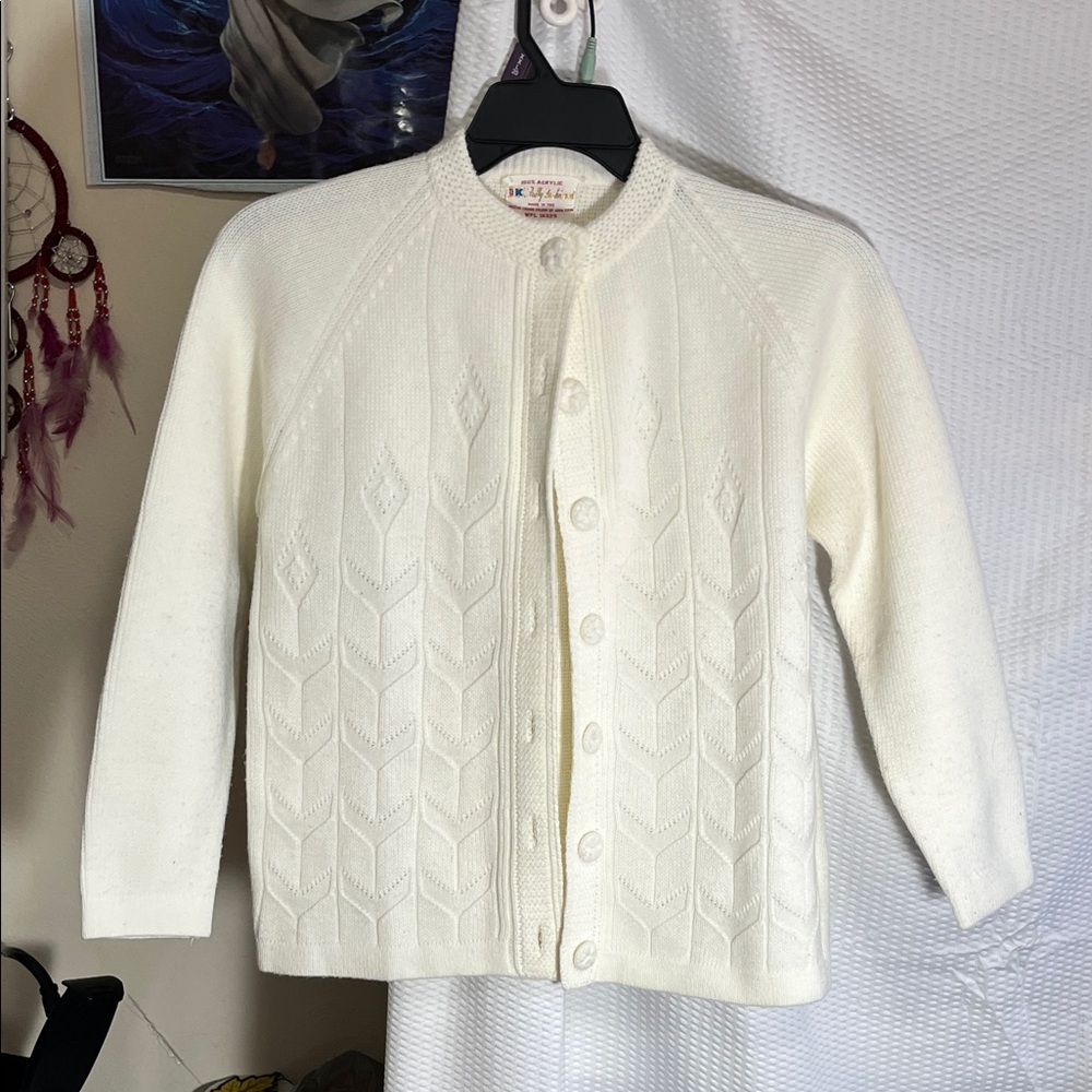 Elegant White Knit Cardigan